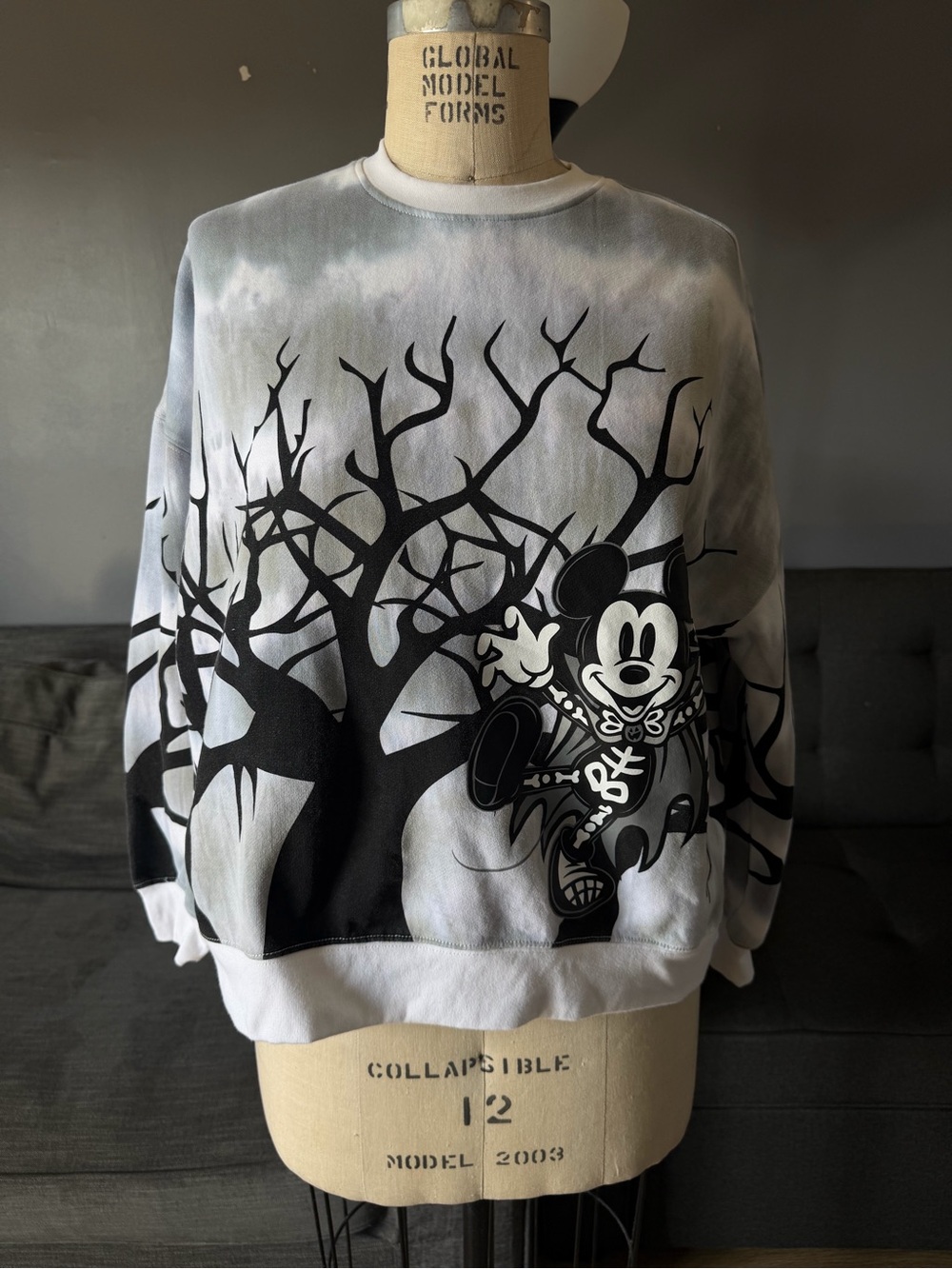Disney Parks Halloween Mickey Mouse Skeleton Tree Tie-Dye Pullover Sweatshirt SM